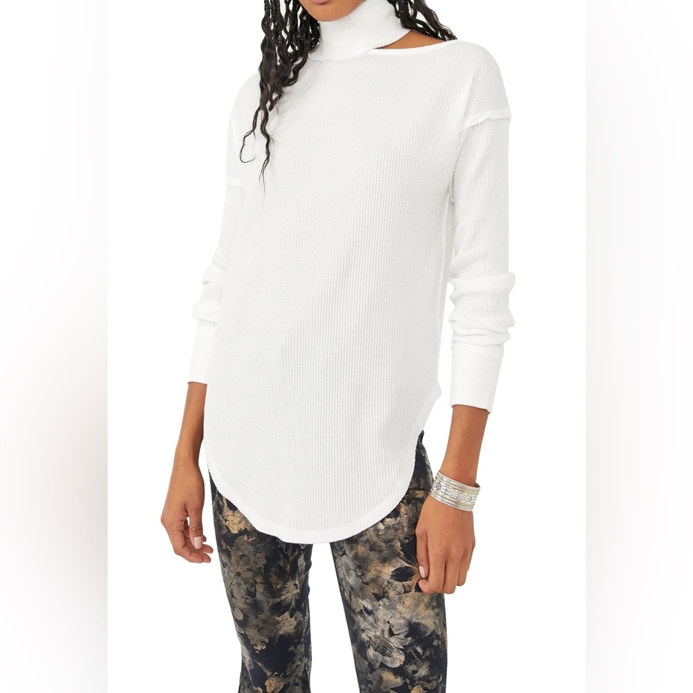 Free People Just For You Cutout Thermal Turtleneck Top I’m Size Large